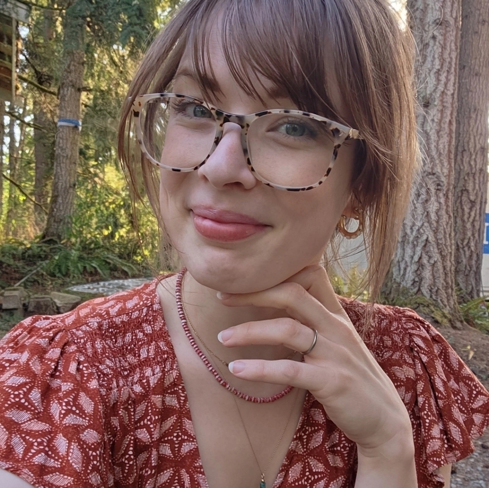 Meet your Posher, Alexis